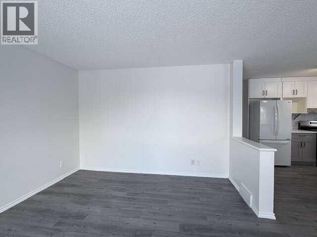 42 Somerside Place Sw, Calgary, Alberta T2Y 3V3 - Photo 7 - A2274942