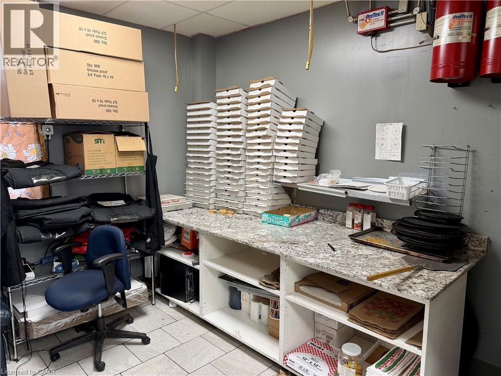 1960 Main Street, Hamilton, Ontario  L8S 4N5 - Photo 8 - 40813146