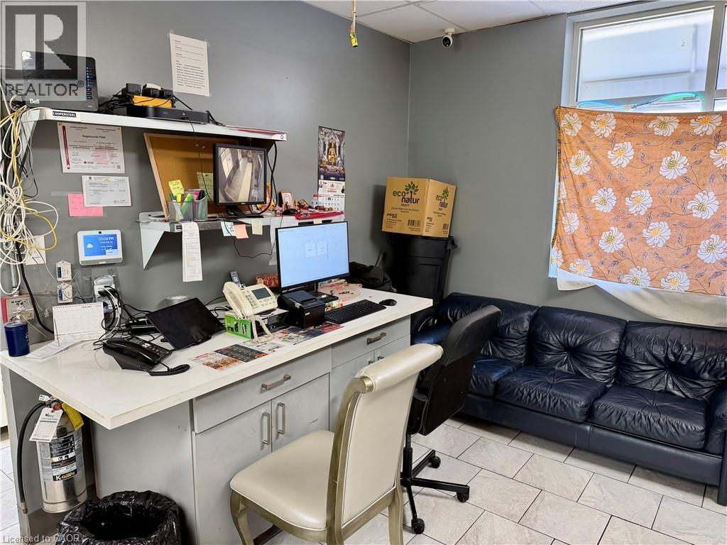 1960 Main Street, Hamilton, Ontario  L8S 4N5 - Photo 7 - 40813146