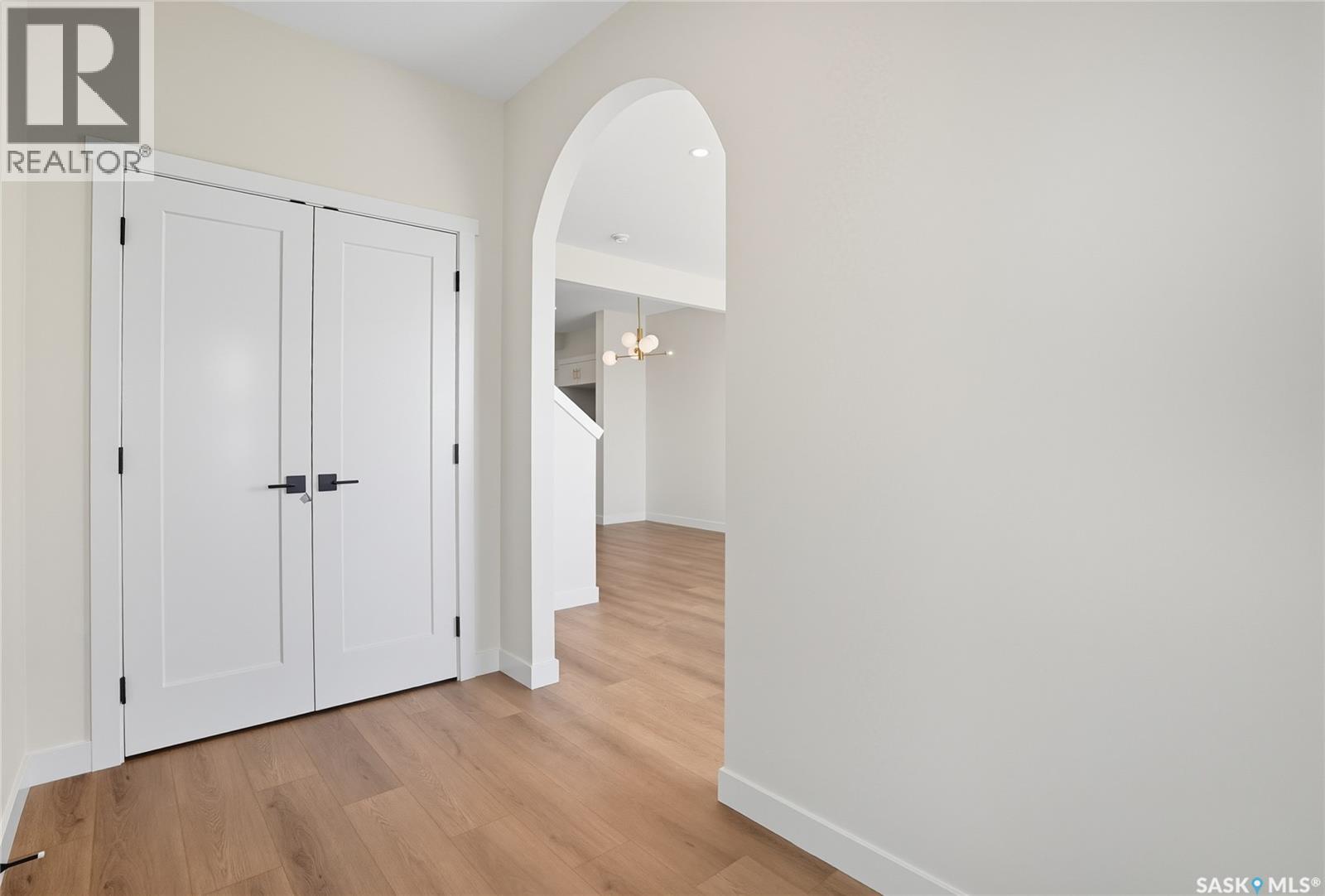 70 Taskamanwa Terrace, Saskatoon, Saskatchewan  S7V 1P6 - Photo 4 - SK028256