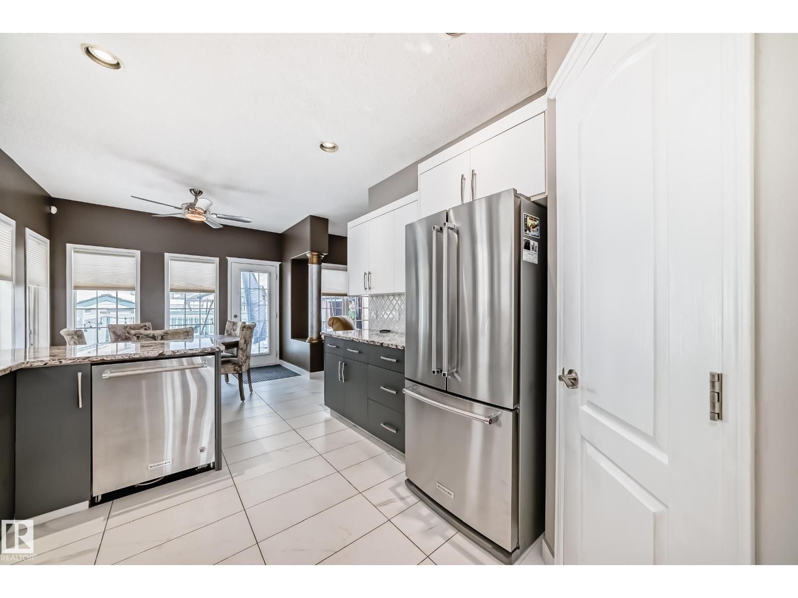 170 Blackburn Dr W Sw, Edmonton, Alberta  T6W 1B6 - Photo 11 - E4477505