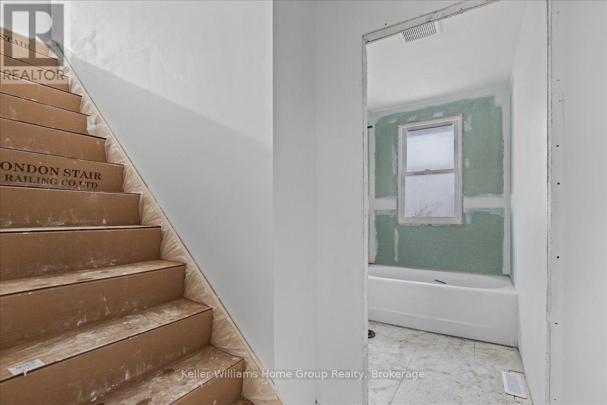 1884 Avalon Street, London East, Ontario  N5W 3G8 - Photo 3 - X12772926