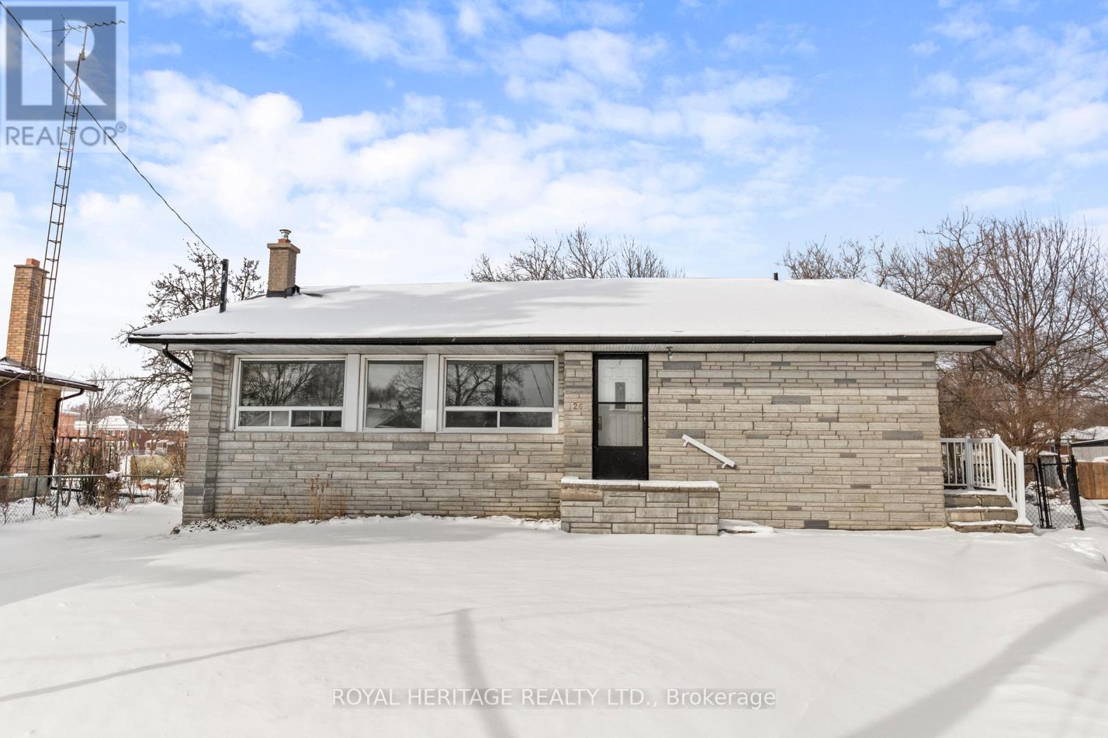 26 KITSON DRIVE, Toronto, Ontario