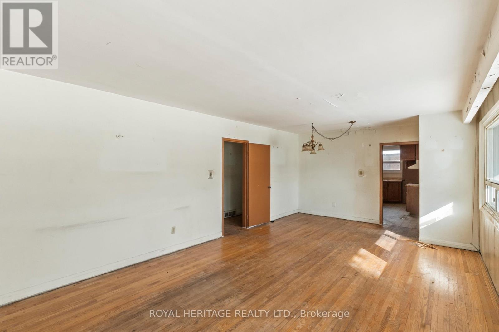 26 Kitson Drive, Toronto, Ontario  M1M 3C8 - Photo 10 - E12901648