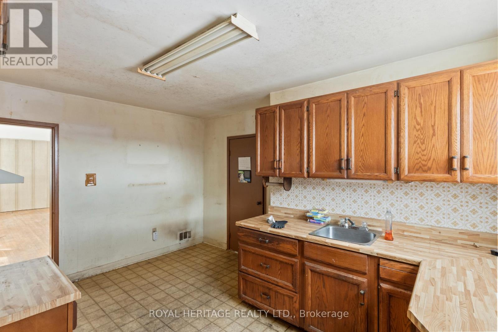 26 Kitson Drive, Toronto, Ontario  M1M 3C8 - Photo 13 - E12901648