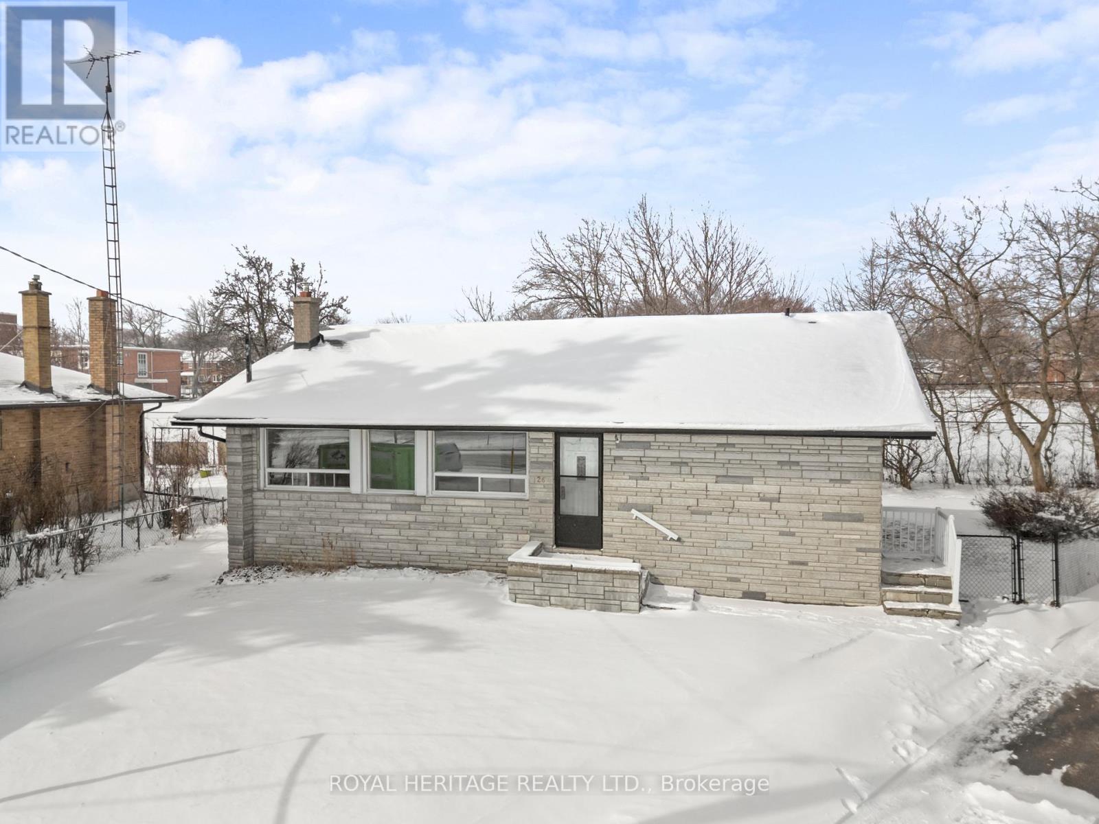 26 Kitson Drive, Toronto, Ontario  M1M 3C8 - Photo 3 - E12901648