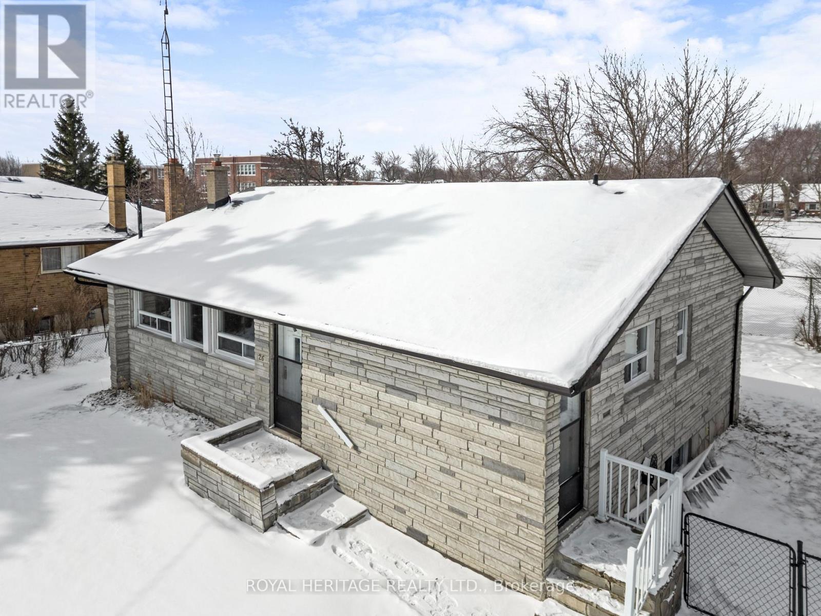 26 Kitson Drive, Toronto, Ontario  M1M 3C8 - Photo 5 - E12901648