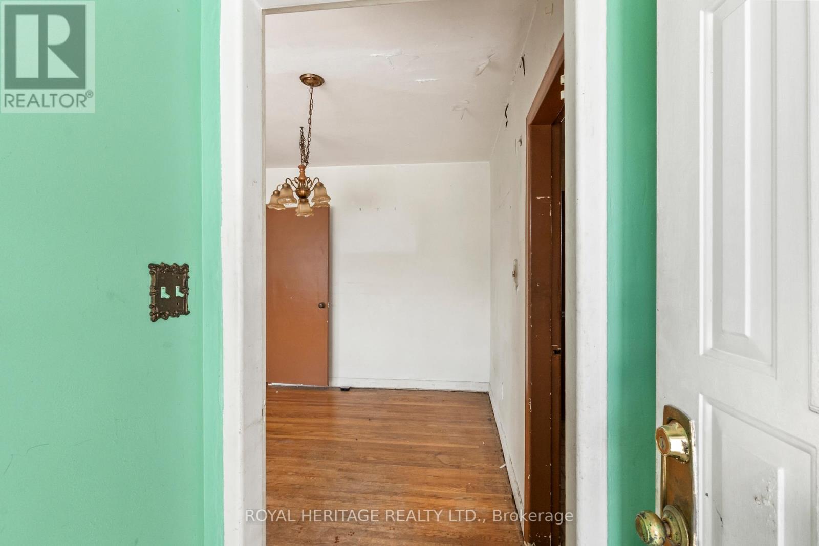 26 Kitson Drive, Toronto, Ontario  M1M 3C8 - Photo 7 - E12901648