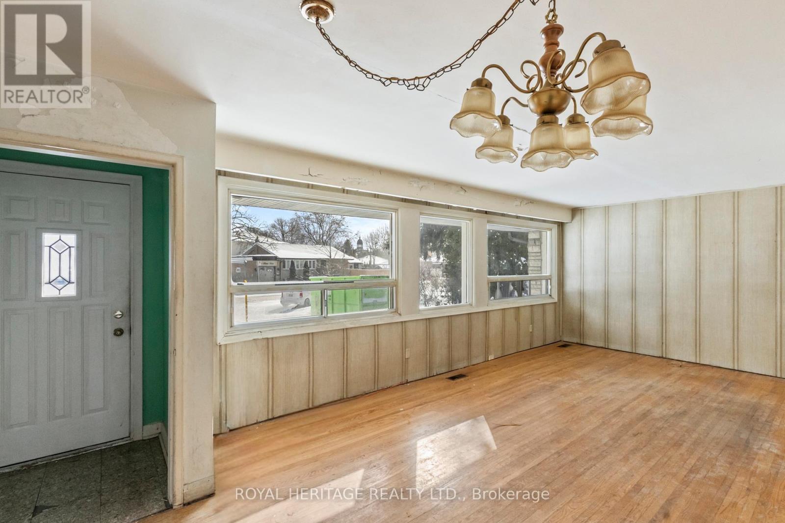 26 Kitson Drive, Toronto, Ontario  M1M 3C8 - Photo 8 - E12901648