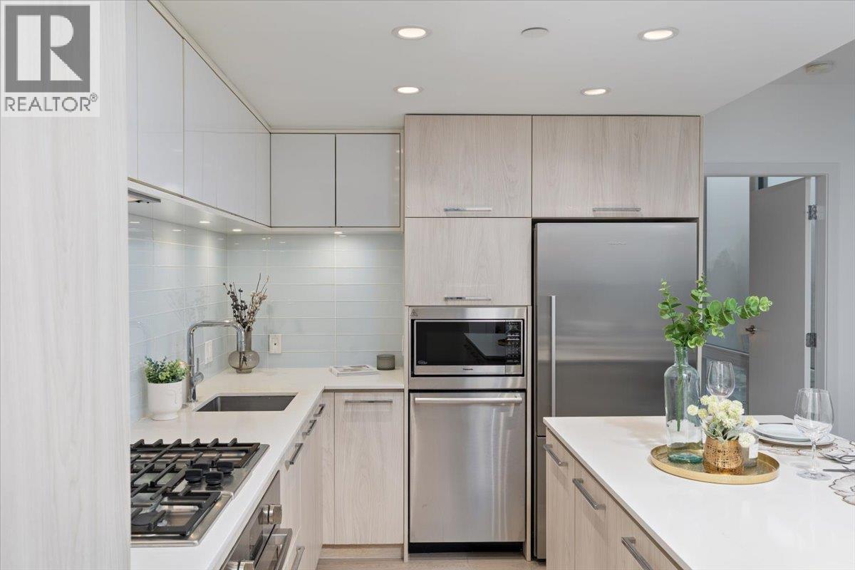 1402 680 Seylynn Crescent, North Vancouver, British Columbia  V7J 0B5 - Photo 6 - R3101751