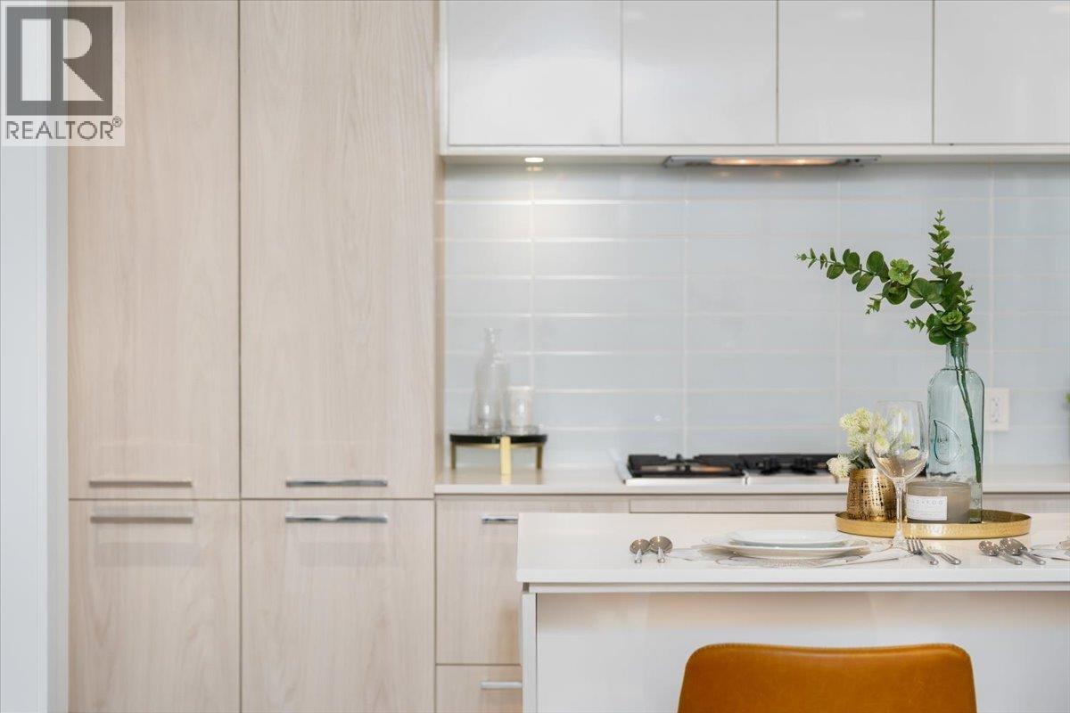 1402 680 Seylynn Crescent, North Vancouver, British Columbia  V7J 0B5 - Photo 7 - R3101751