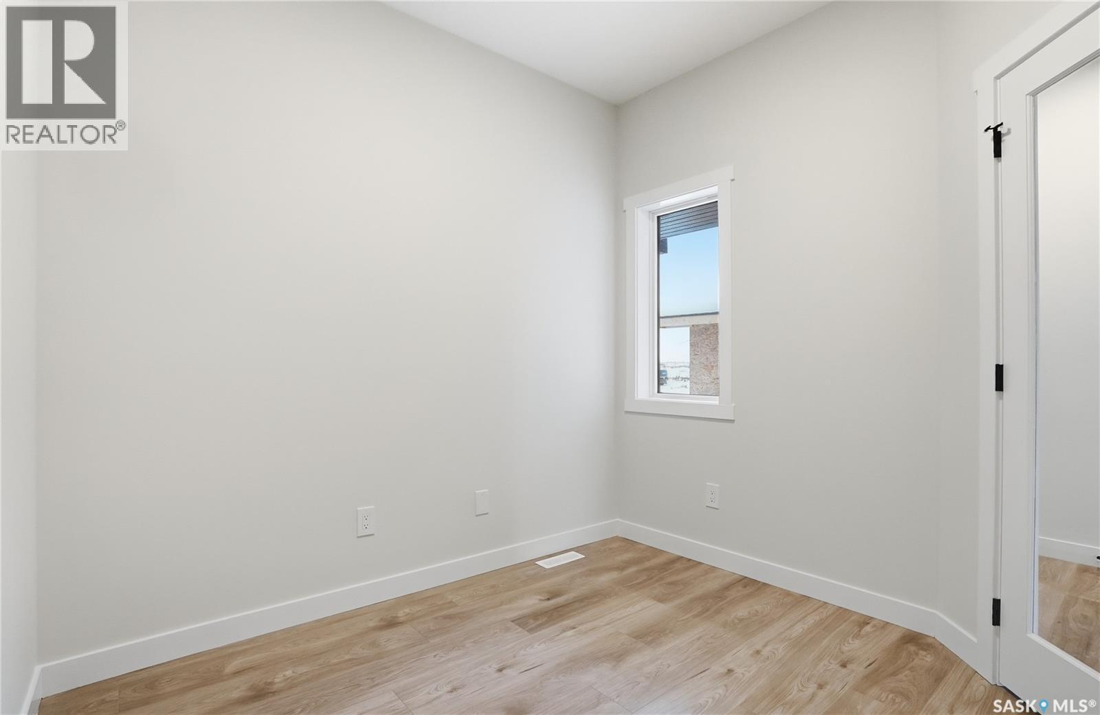 334 Katz Avenue, Saskatoon, Saskatchewan  S7V 1Y6 - Photo 4 - SK027653