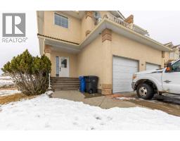 4, 369 Canyon Boulevard W, Lethbridge, Alberta