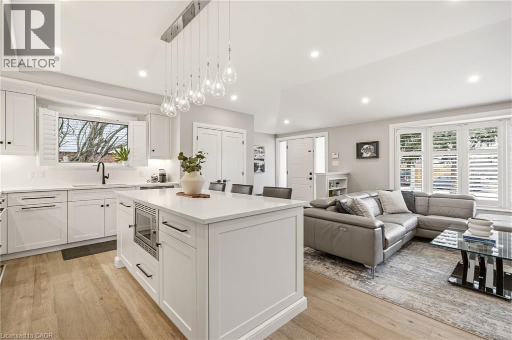 688 Mullin Way, Burlington, Ontario  L7L 4J7 - Photo 10 - 40811350