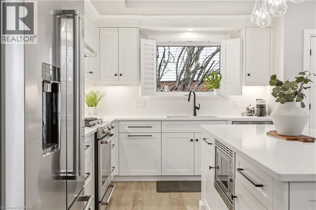 688 Mullin Way, Burlington, Ontario  L7L 4J7 - Photo 11 - 40811350