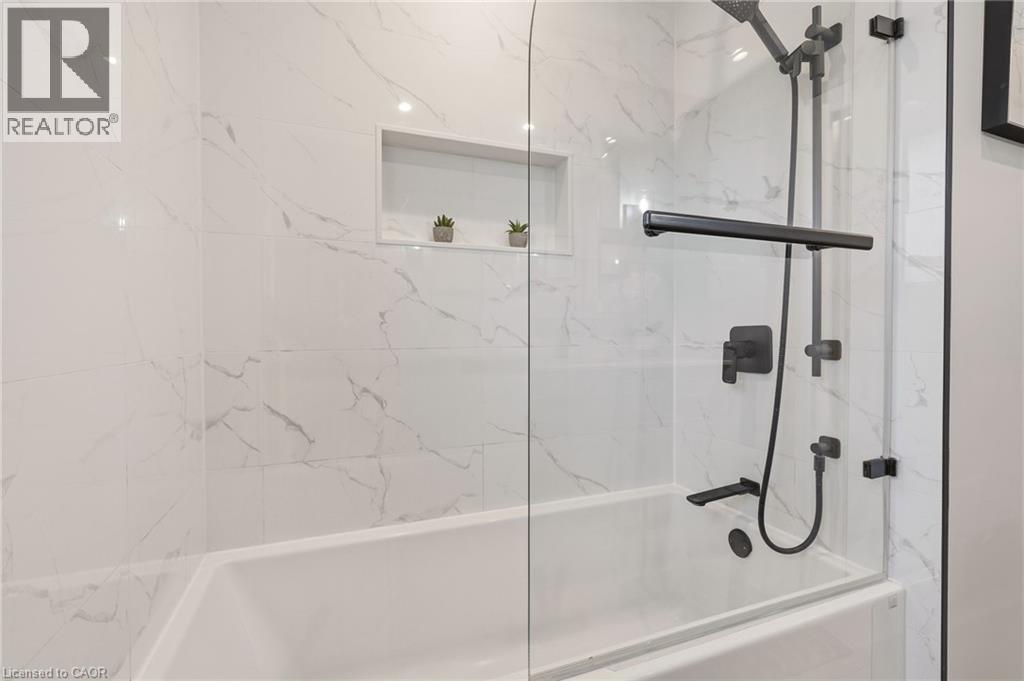 688 Mullin Way, Burlington, Ontario  L7L 4J7 - Photo 22 - 40811350