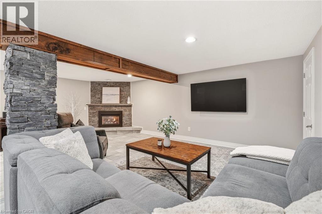 688 Mullin Way, Burlington, Ontario  L7L 4J7 - Photo 30 - 40811350