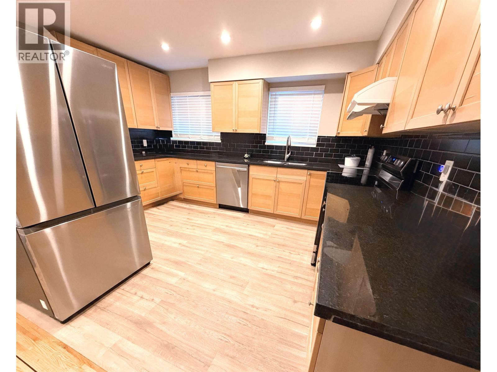 4882 Moss Street, Vancouver, British Columbia  V5R 3Y2 - Photo 4 - R3101561