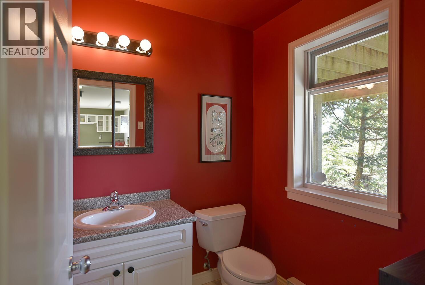 4862 Hotel Lake Road, Garden Bay, British Columbia  V0N 1S1 - Photo 27 - R3101719