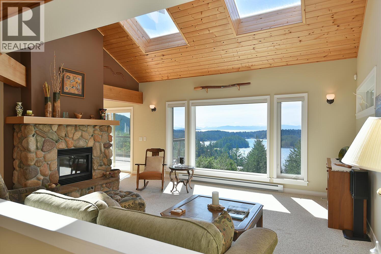 4862 Hotel Lake Road, Garden Bay, British Columbia  V0N 1S1 - Photo 5 - R3101719