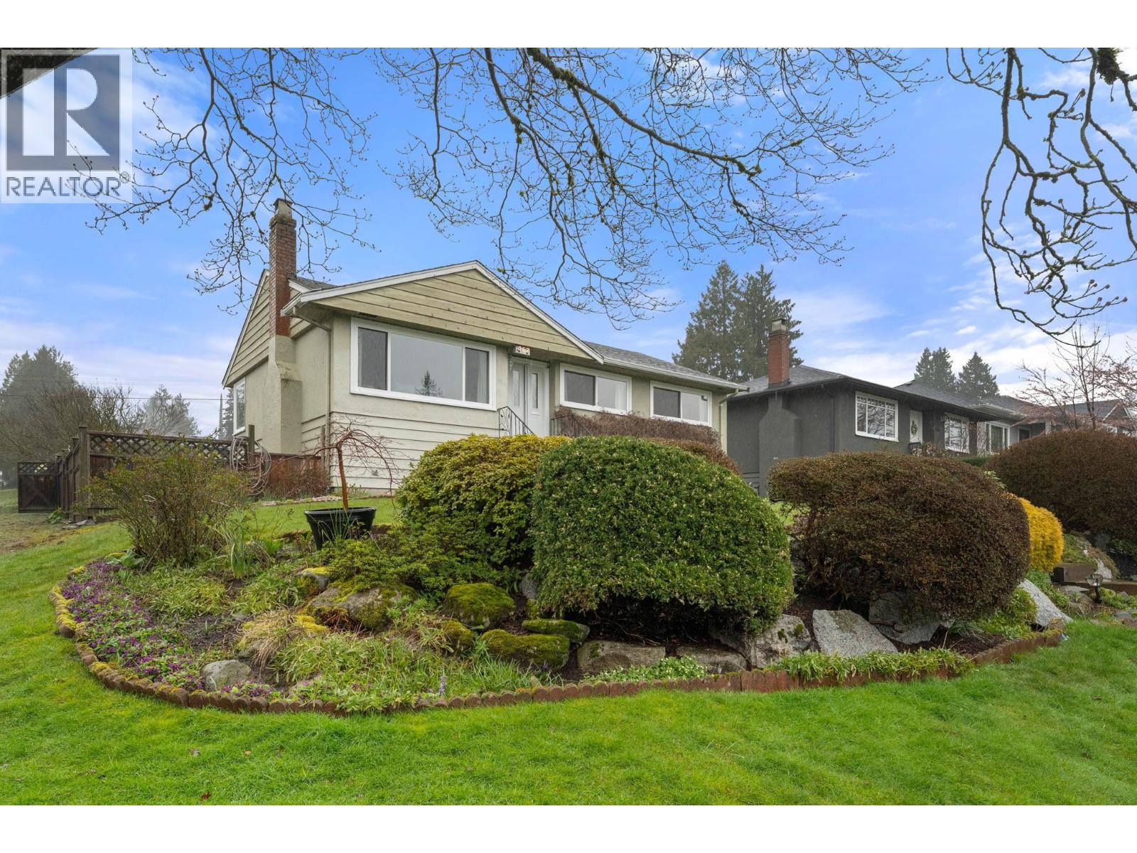 462 W 26TH STREET, North Vancouver, British Columbia