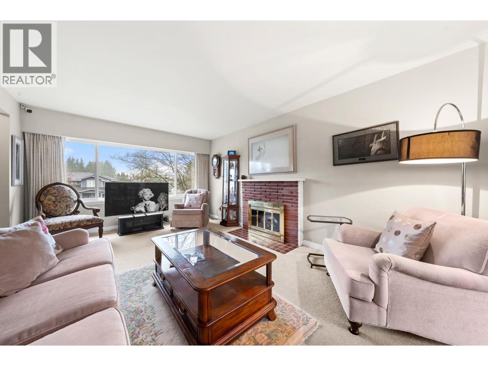 462 W 26th Street, North Vancouver, British Columbia  V7N 2G8 - Photo 11 - R3101725