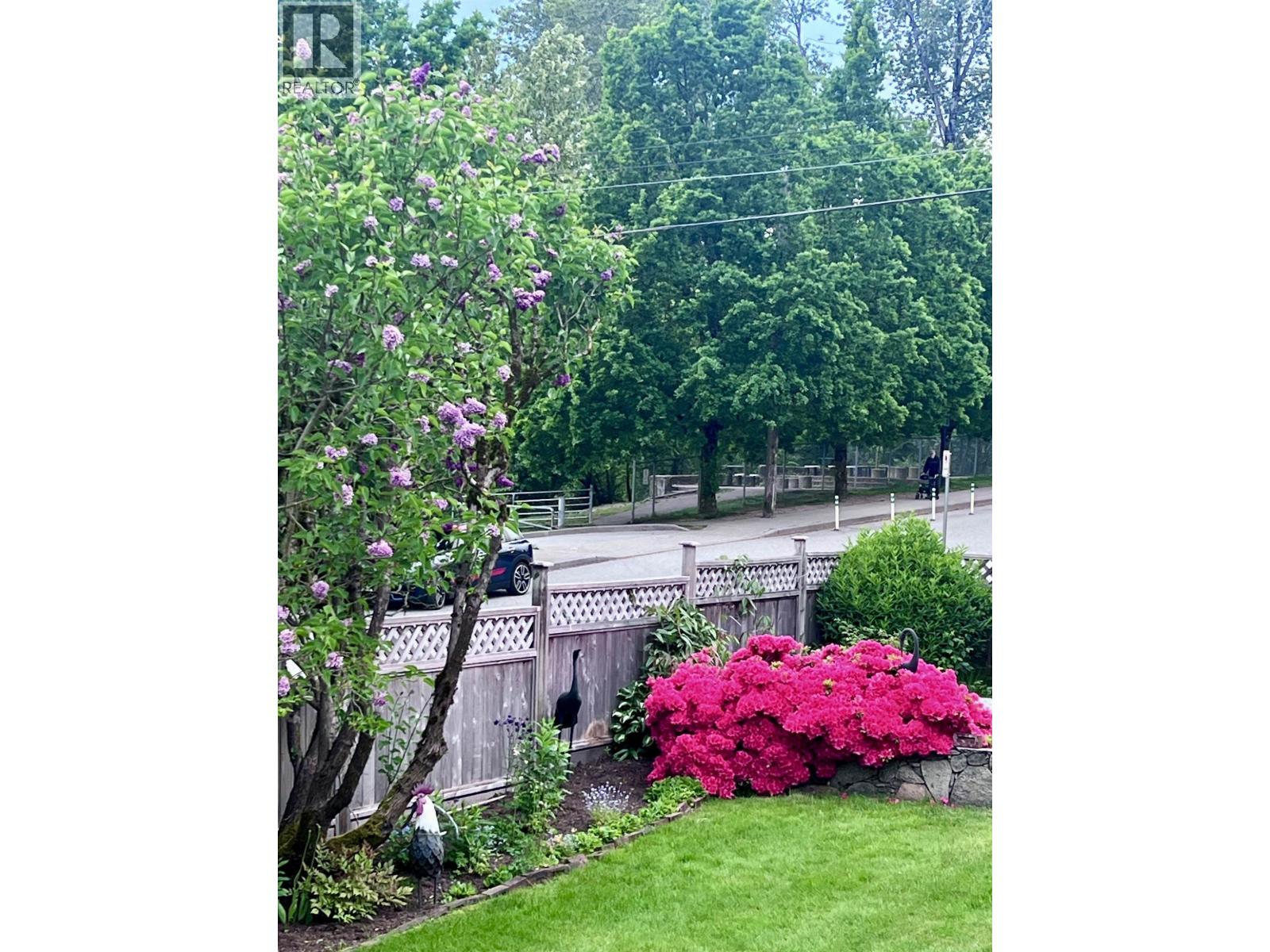 462 W 26th Street, North Vancouver, British Columbia  V7N 2G8 - Photo 38 - R3101725