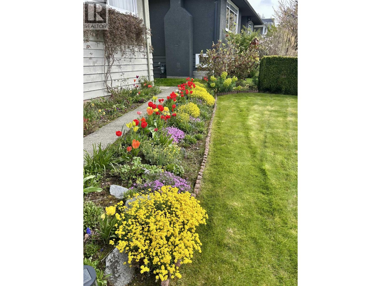 462 W 26th Street, North Vancouver, British Columbia  V7N 2G8 - Photo 6 - R3101725