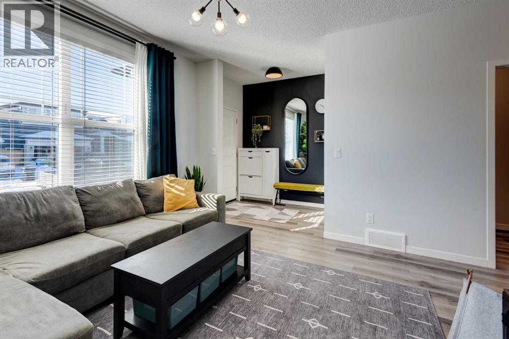 88 Belmont Villas W, Calgary, Alberta  T2X 4W4 - Photo 4 - A2291983