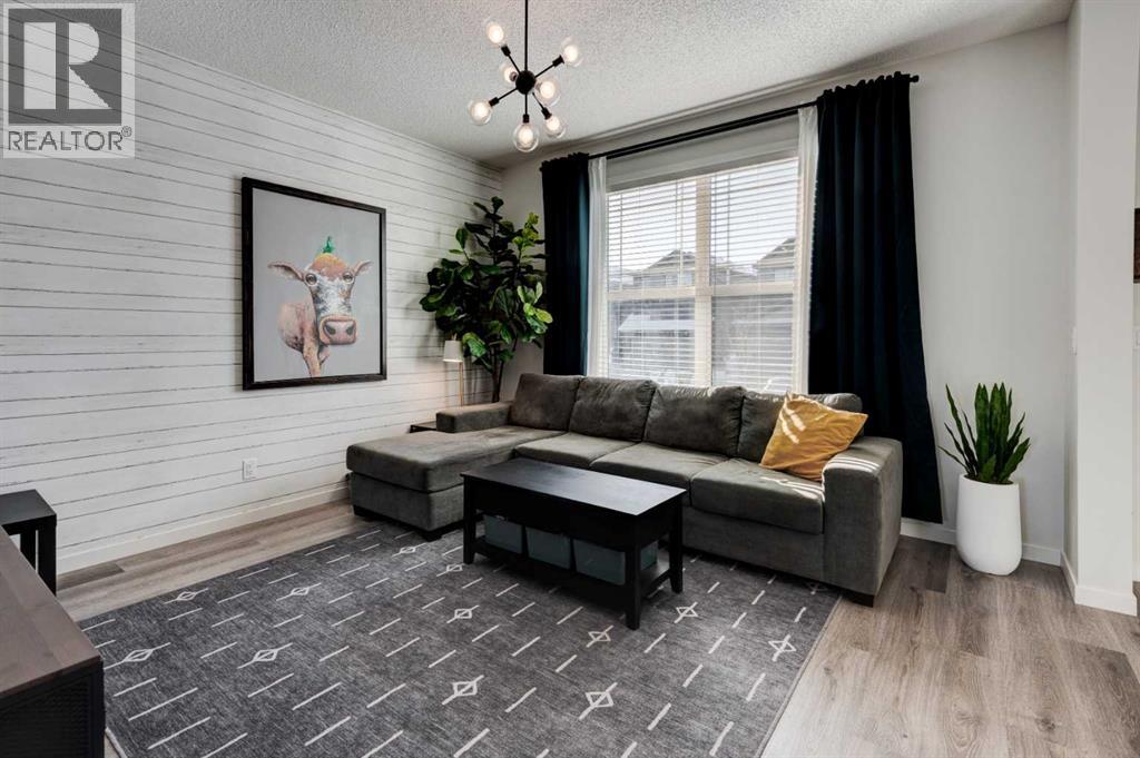 88 Belmont Villas W, Calgary, Alberta  T2X 4W4 - Photo 3 - A2291983