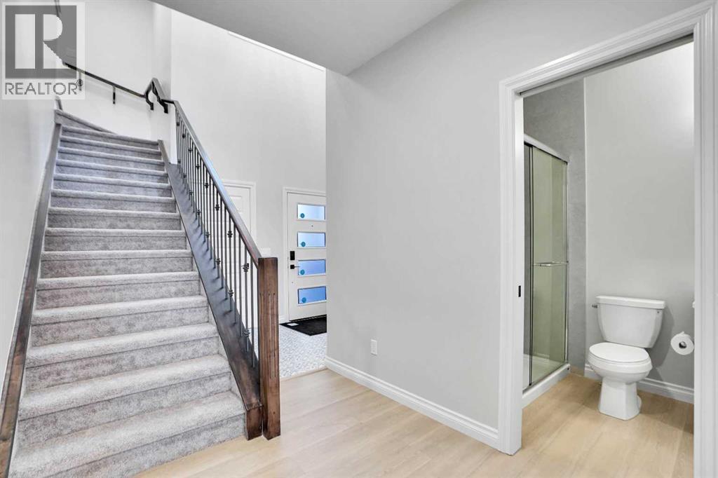 71 Homestead Circle Ne, Calgary, Alberta  T3J 5W1 - Photo 5 - A2293916