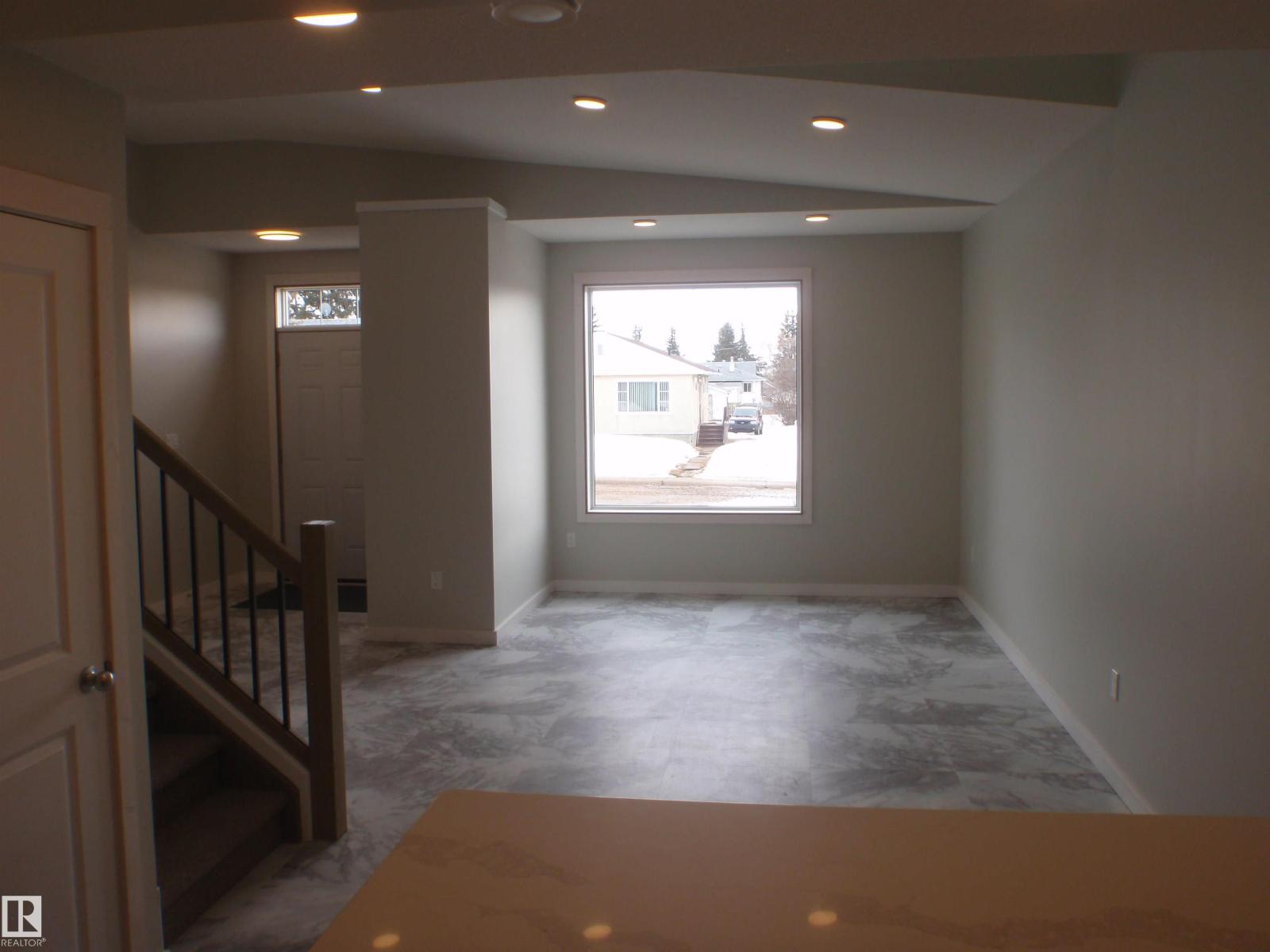 4418 55 Av, Barrhead, Alberta  T7N 1K1 - Photo 12 - E4453134