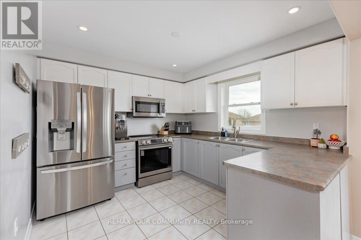 65 Smith Street, Bradford West Gwillimbury, Ontario  L3Z 3Z1 - Photo 15 - N12901146