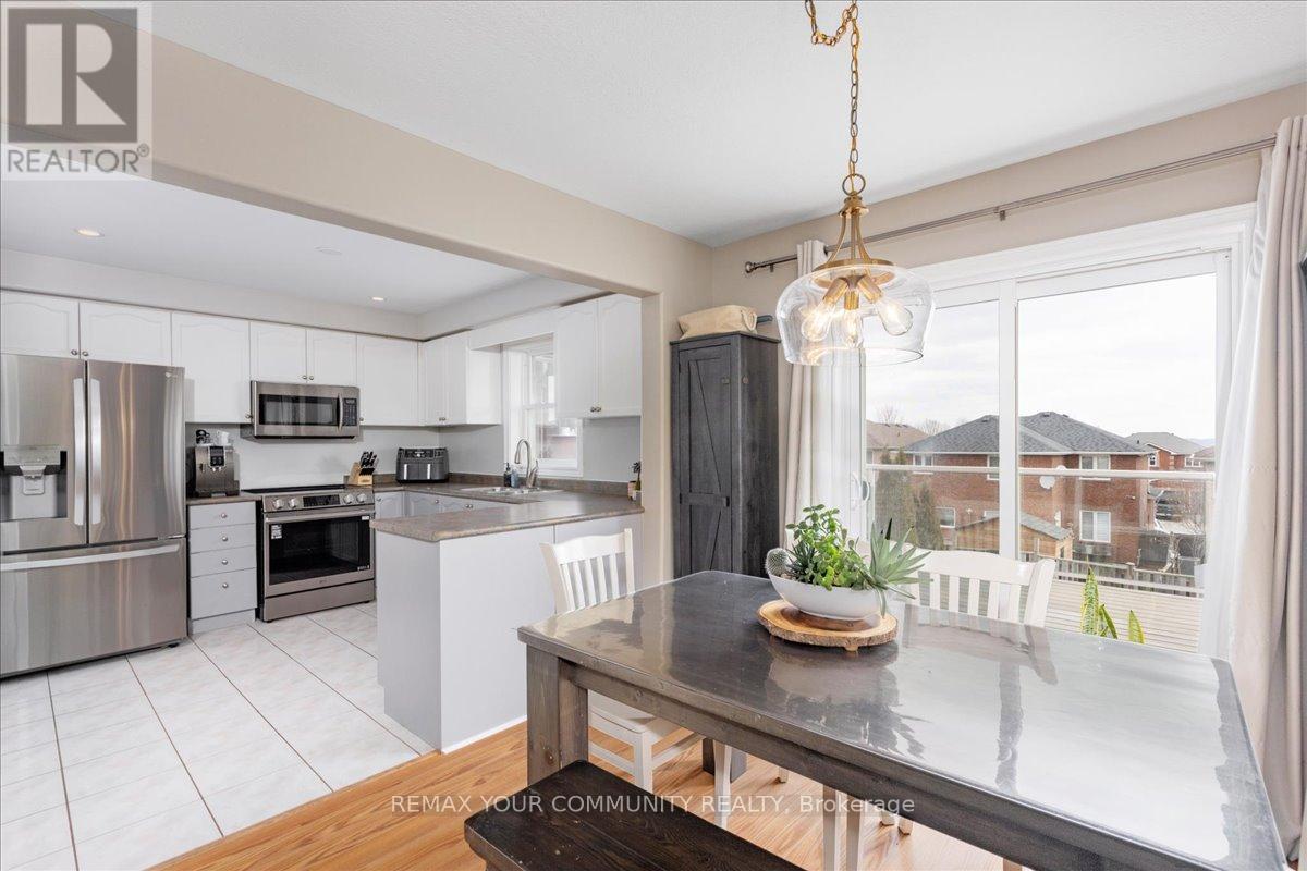 65 Smith Street, Bradford West Gwillimbury, Ontario  L3Z 3Z1 - Photo 14 - N12901146