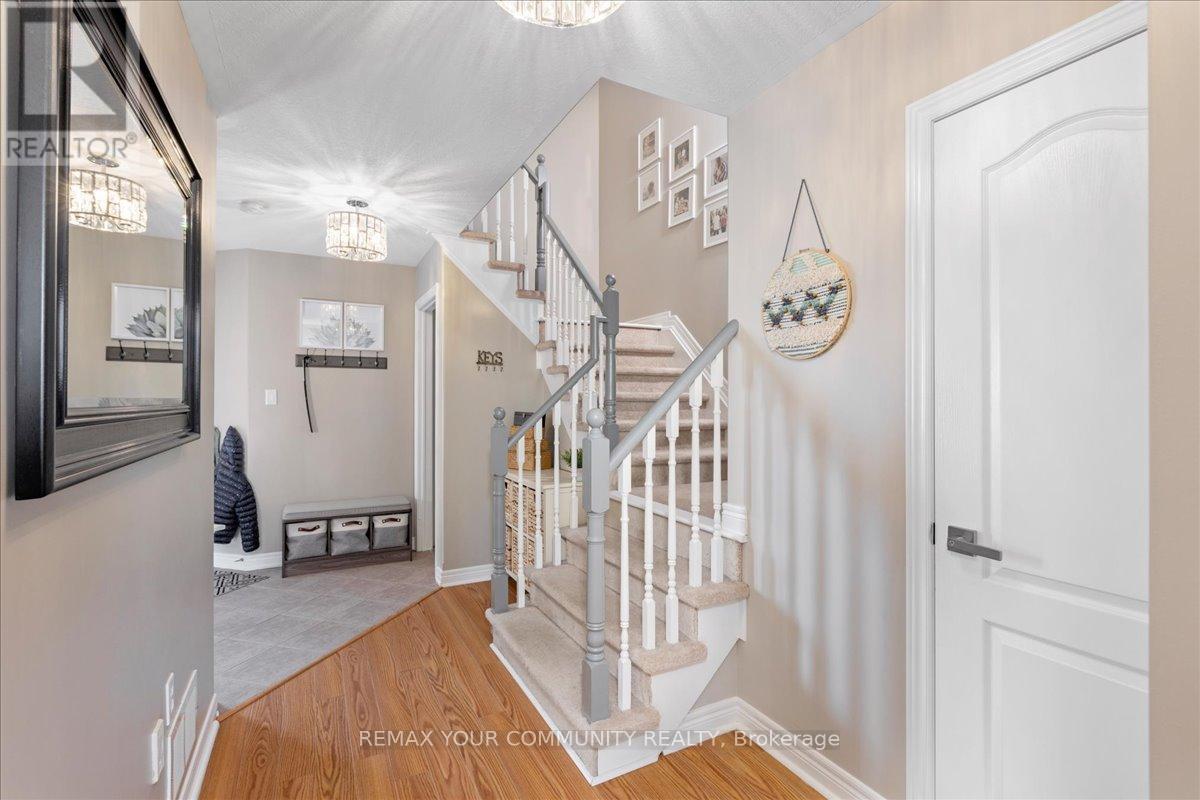 65 Smith Street, Bradford West Gwillimbury, Ontario  L3Z 3Z1 - Photo 7 - N12901146