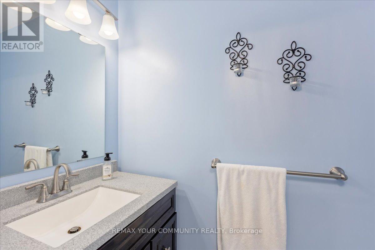 65 Smith Street, Bradford West Gwillimbury, Ontario  L3Z 3Z1 - Photo 8 - N12901146