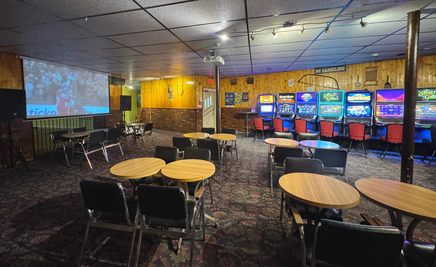 5022  51 Ave, mayerthorpe, Alberta