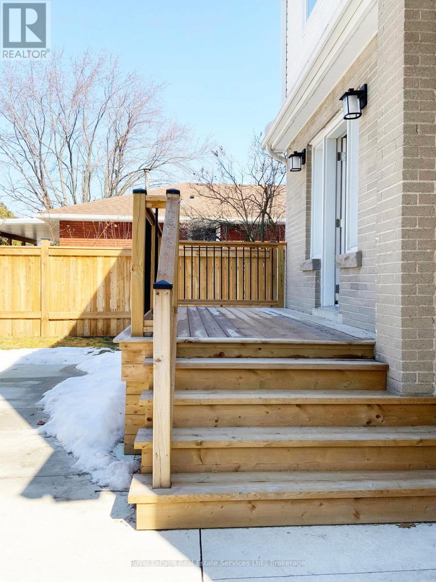 Main & Second Floor - 94 West 32nd Street, Hamilton, Ontario  L9C 5G9 - Photo 12 - X12901688