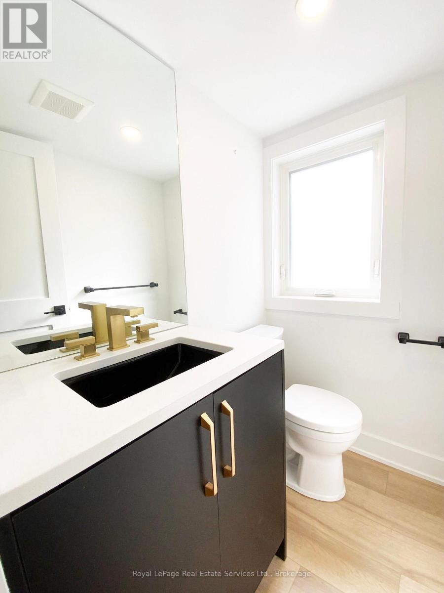 Main & Second Floor - 94 West 32nd Street, Hamilton, Ontario  L9C 5G9 - Photo 13 - X12901688