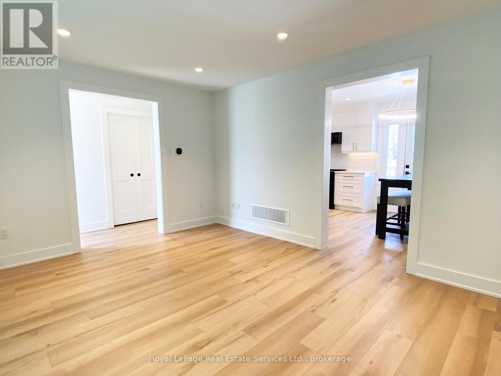 Main & Second Floor - 94 West 32nd Street, Hamilton, Ontario  L9C 5G9 - Photo 15 - X12901688