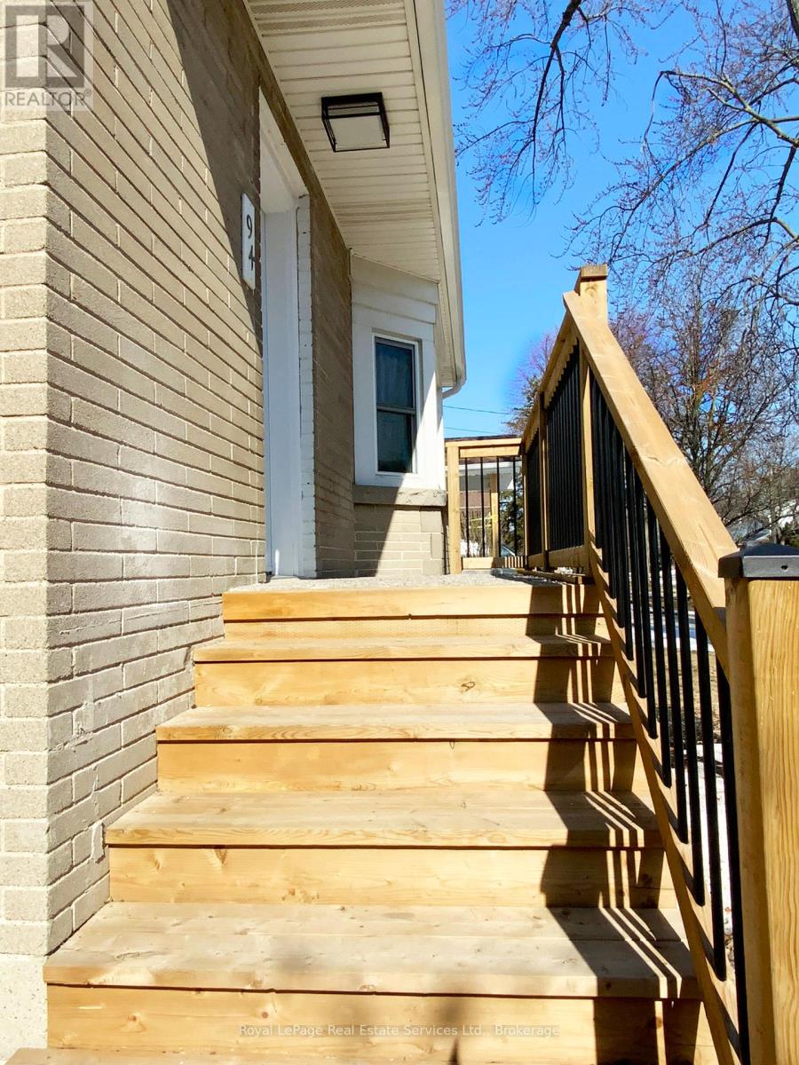 Main & Second Floor - 94 West 32nd Street, Hamilton, Ontario  L9C 5G9 - Photo 3 - X12901688