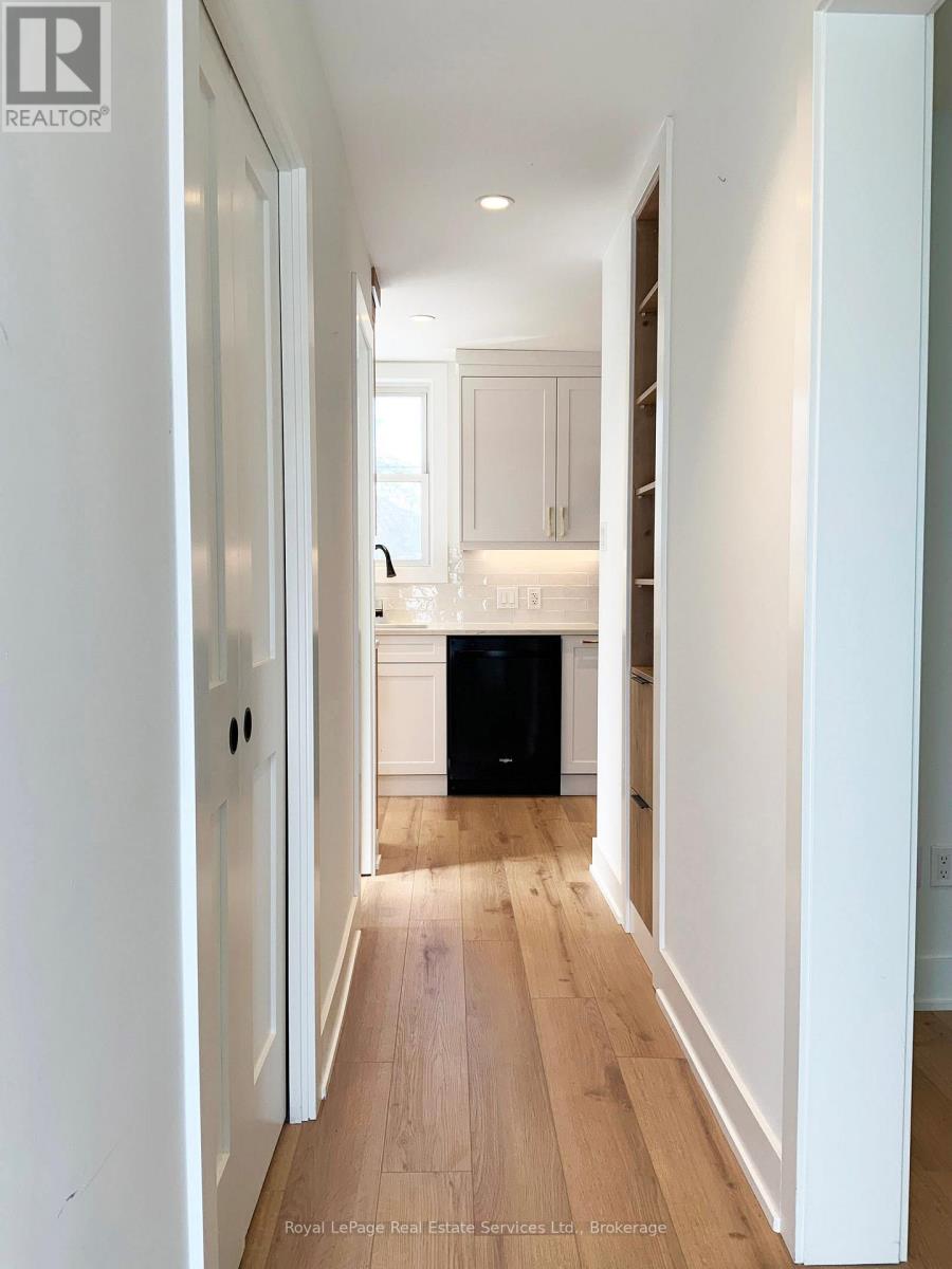 Main & Second Floor - 94 West 32nd Street, Hamilton, Ontario  L9C 5G9 - Photo 5 - X12901688