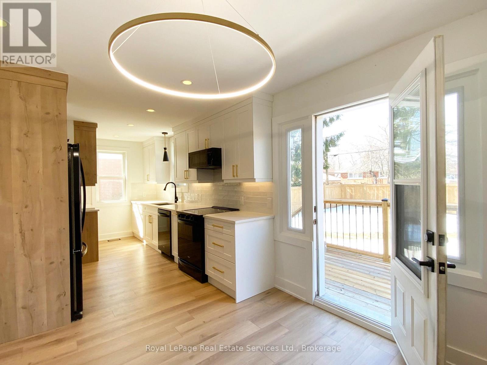 Main & Second Floor - 94 West 32nd Street, Hamilton, Ontario  L9C 5G9 - Photo 8 - X12901688