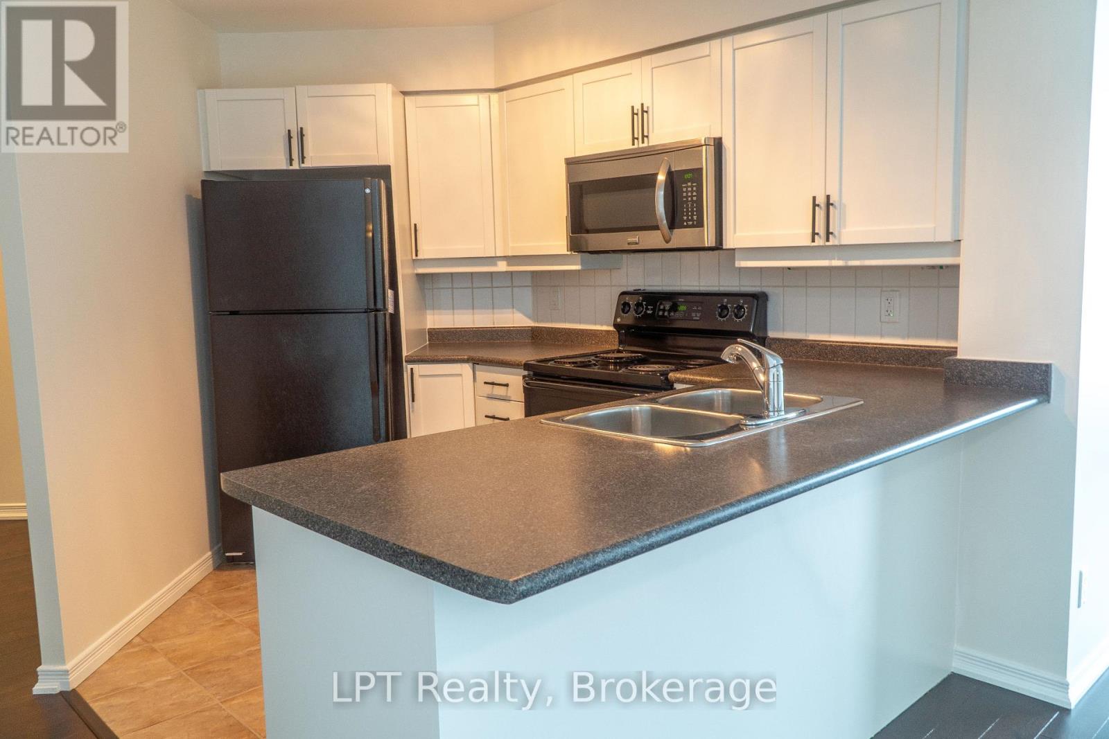 815 - 340 Watson Street W, Whitby (Port Whitby), Ontario  L1N 9G1 - Photo 10 - E12901708