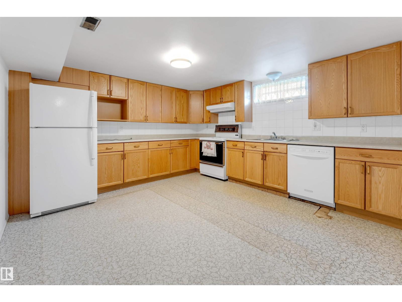 8716 137 Av Nw, Edmonton, Alberta  T5E 1Y4 - Photo 35 - E4476990