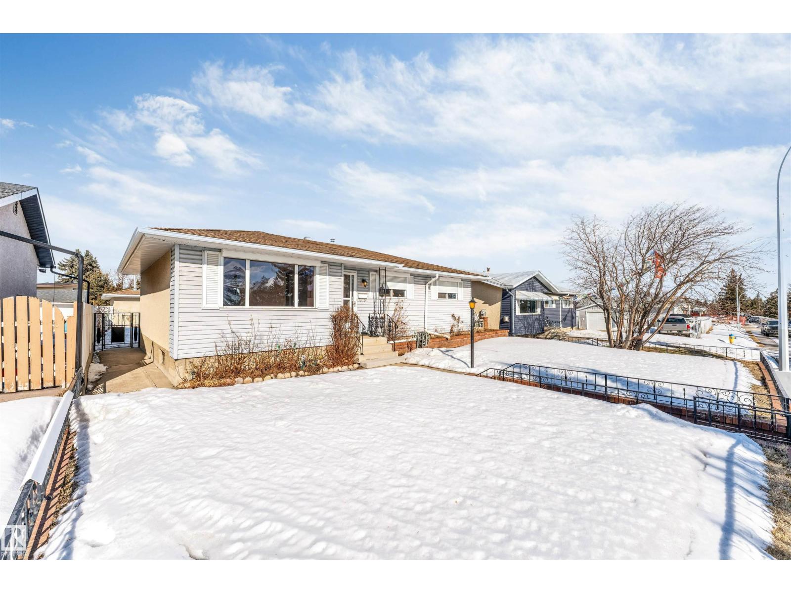 8716 137 Av Nw, Edmonton, Alberta  T5E 1Y4 - Photo 9 - E4476990