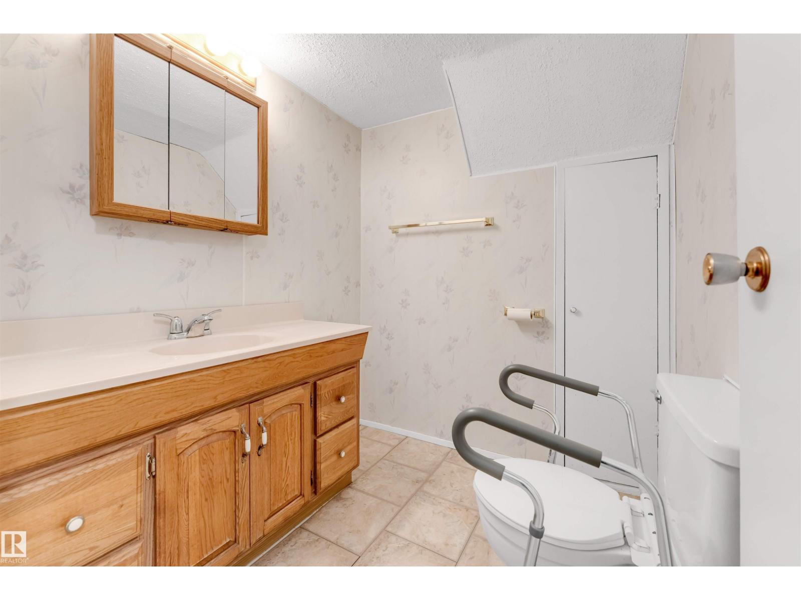 8716 137 Av Nw, Edmonton, Alberta  T5E 1Y4 - Photo 30 - E4476990