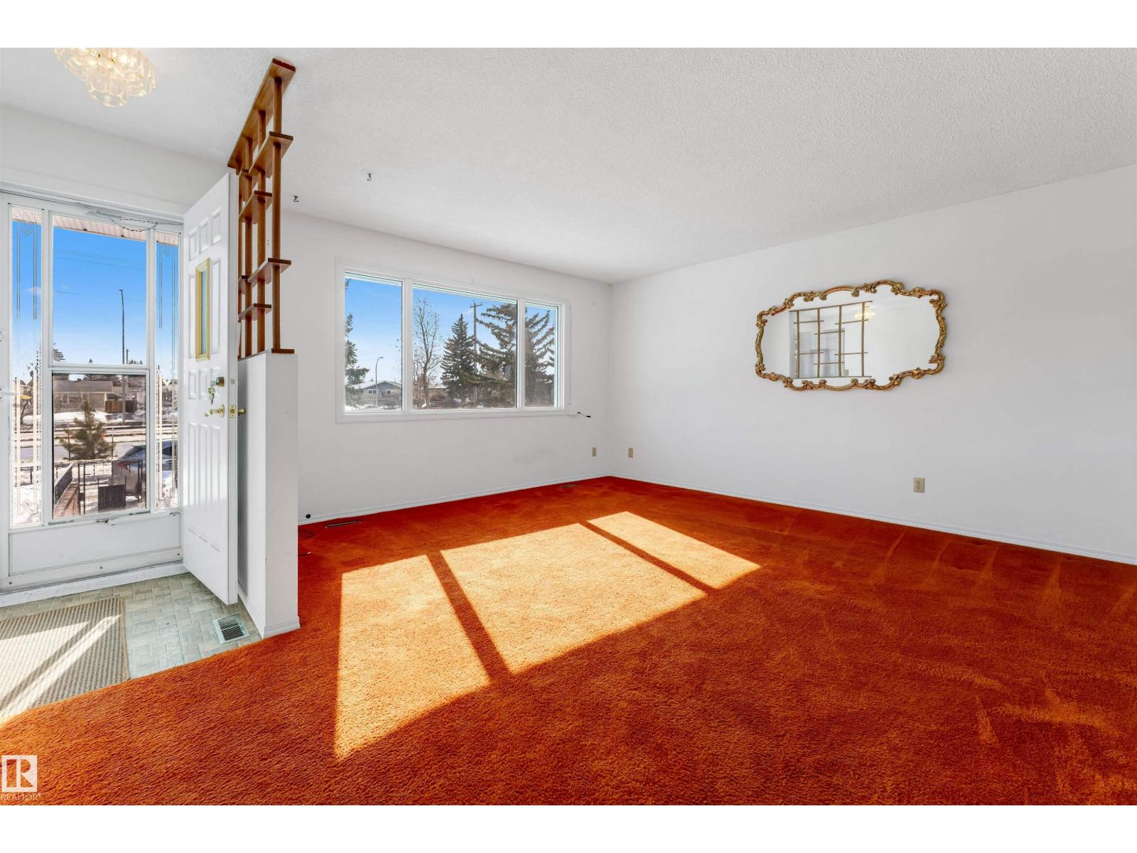 8716 137 Av Nw, Edmonton, Alberta  T5E 1Y4 - Photo 12 - E4476990