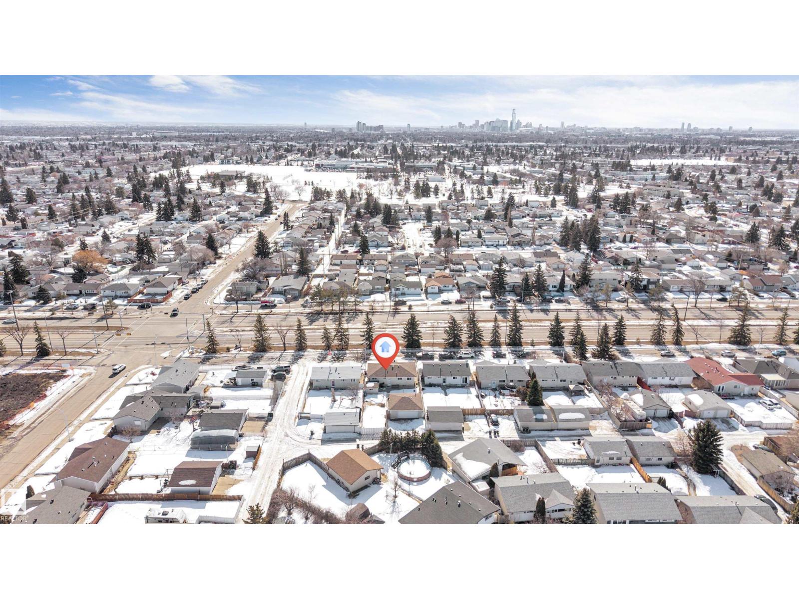 8716 137 Av Nw, Edmonton, Alberta  T5E 1Y4 - Photo 2 - E4476990