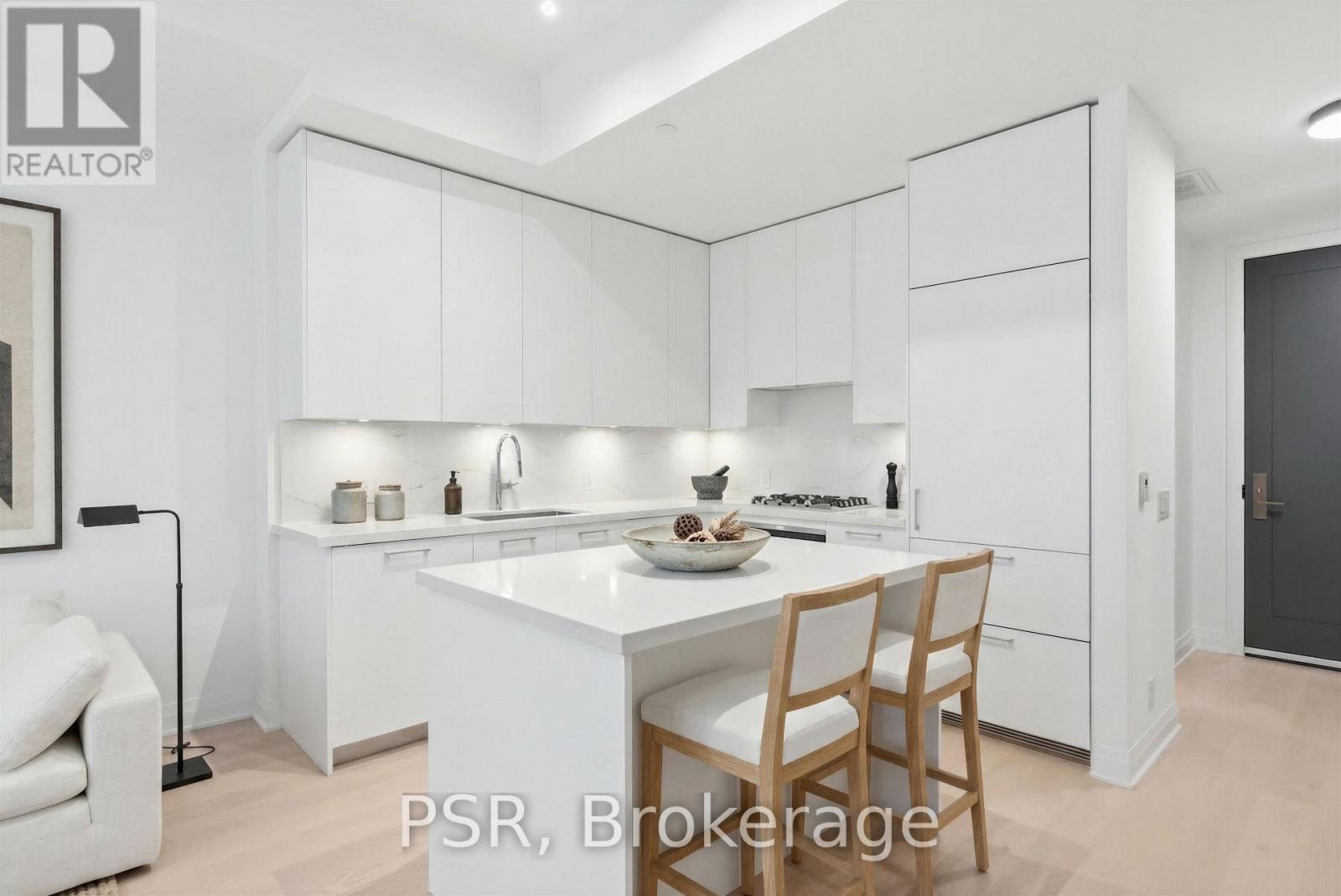 Th12 - 33 Frederick Todd Way, Toronto, Ontario  M4G 0C9 - Photo 7 - C12901702